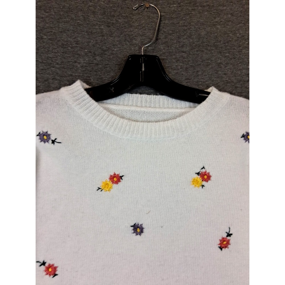Unbranded Womens Sweater 2XL White Embroidered Floral Soft Cozy Casual Warm